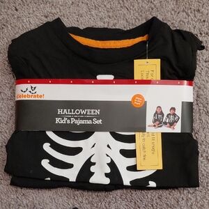 Halloween Skeleton Pajama Set for Kids - Black and White